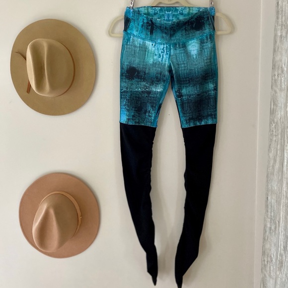 ALO GODDESS LEGGING!! - Picture 2 of 4